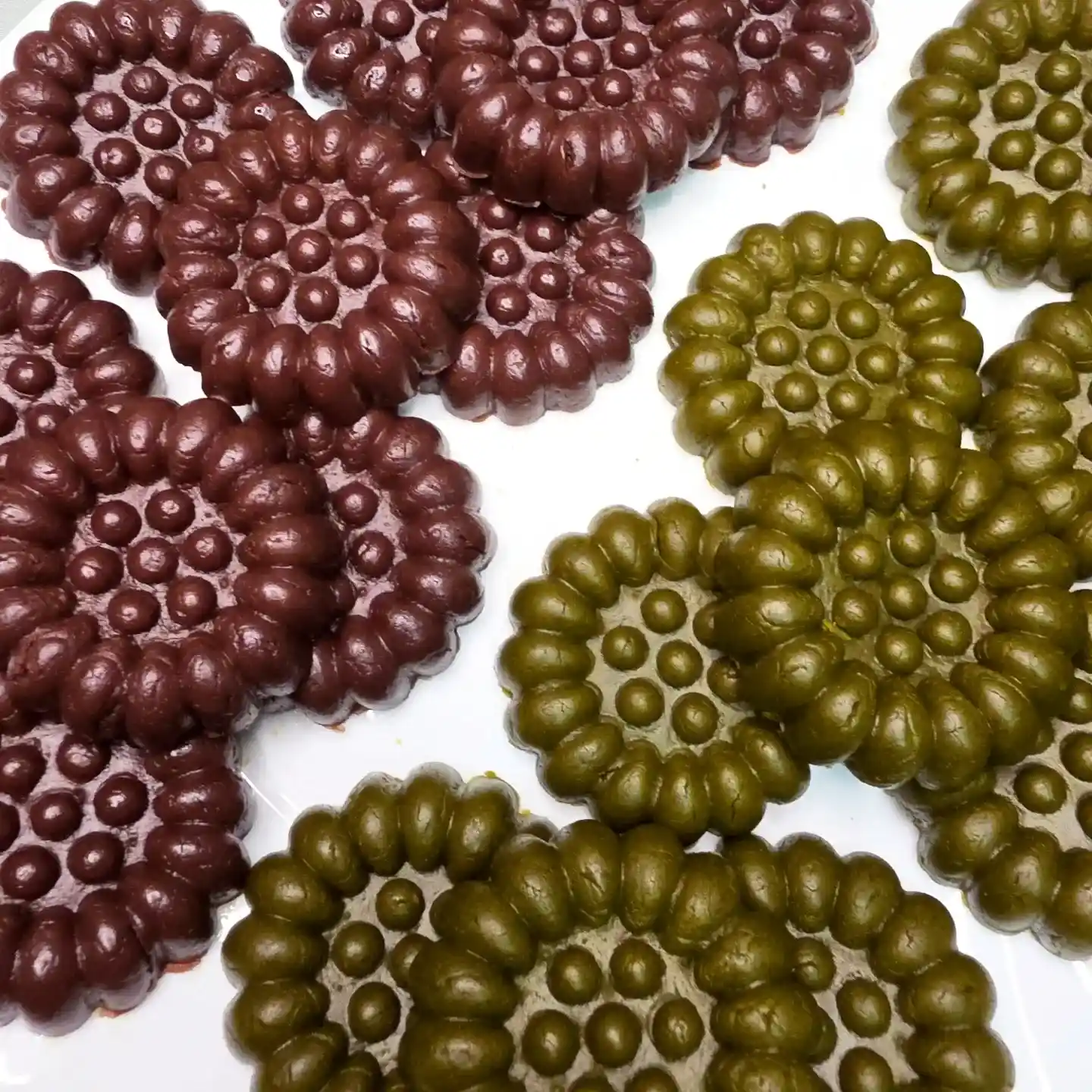 homemade korean honey cookie yakgwa made with cacao and matcha